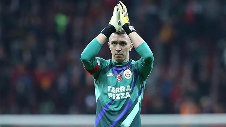 Galatasaray'da Muslera geri dönüyor