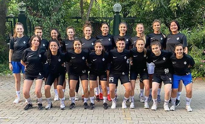 Altay Kadın Futbol Takımı'nın tesis sıkıntısı