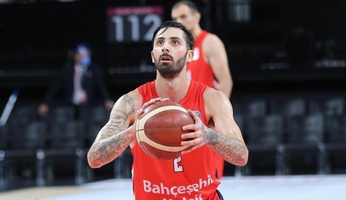 Fenerbahçe, Alex Perez'i kadrosuna katıyor