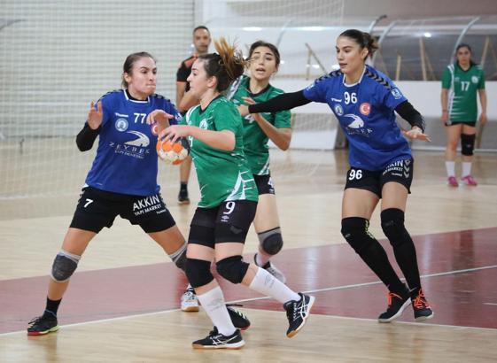 Korona virüs nedeniyle Sivas Belediyespor - Konyaaltı maçı ertelendi
