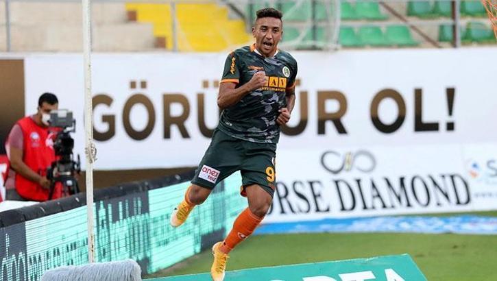 Alanyaspor Brezilyalı futbolcu Davidson beğeni topluyor