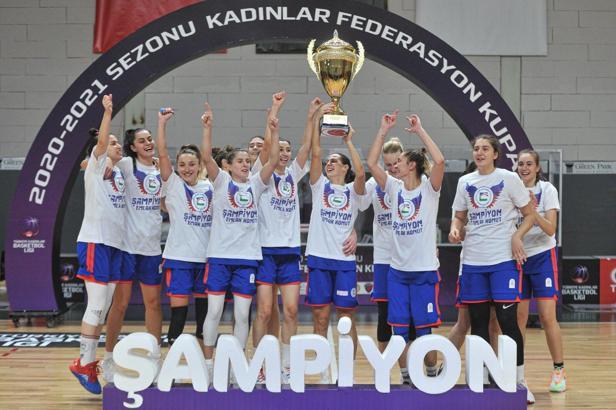 Kadınlar Federasyon Kupası'nı Emlak Konut kazandı