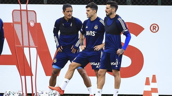 Fenerbahçe'de Lemos takıma katıldı