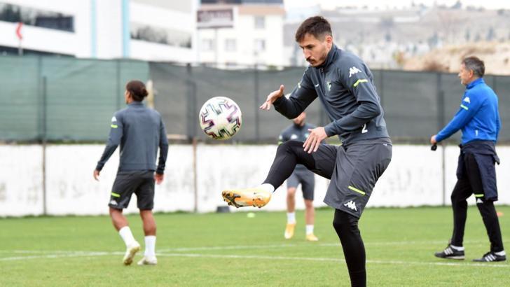 Denizlispor sahasındaki ilk galibiyeti almak istiyor