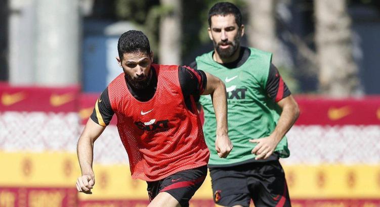 Son dakika | Galatasaray'dan Emre Akbaba'ya yeni sözleşme