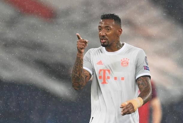 Premier Lig'in devleri Jerome Boateng'in peşinde