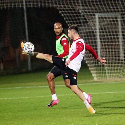Antalyaspor, çalışmalarına devam ediyor