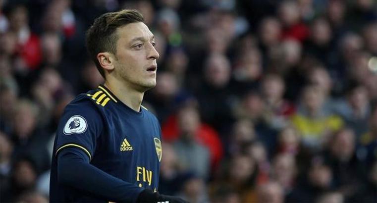 Mesut Özil'den Doğu Türkistan paylaşımı