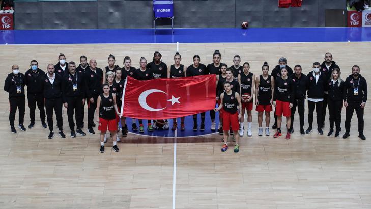 A Milli Kadın Basketbol Takımı, Atatürk'ü andı