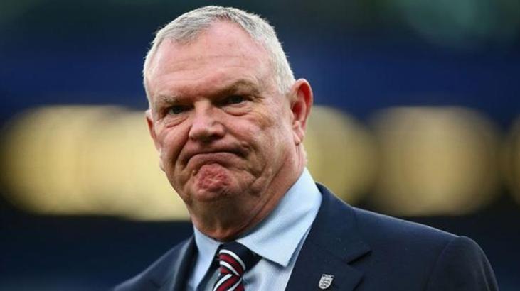 İngiltere Futbol Federasyonu Başkanı Greg Clarke istifa etti