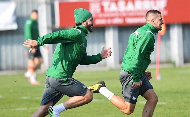 Bursaspor'da çalışmalar sürüyor