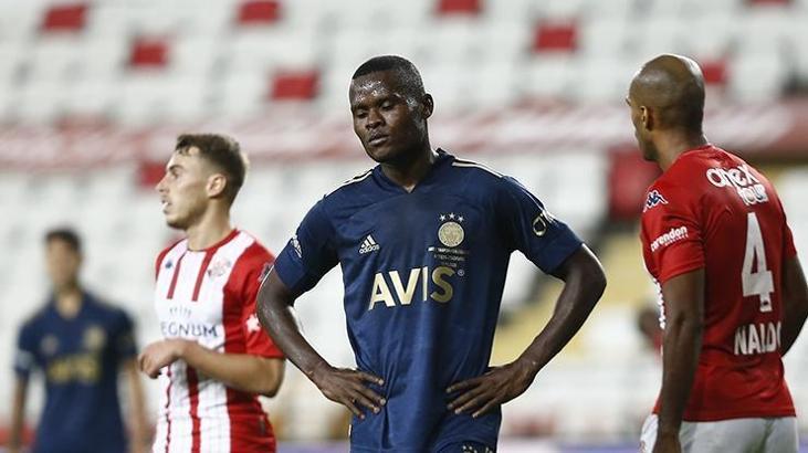 Fenerbahçe'de Samatta gole aç!