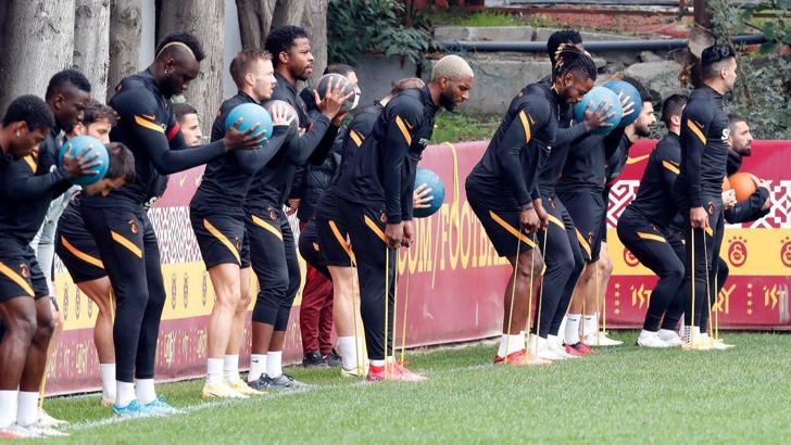 Galatasaray'da Belhanda takımla çalıştı