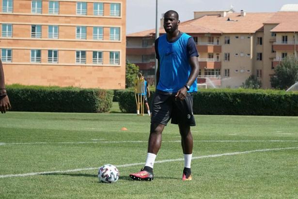 Wilfried Kanga tepki topladı