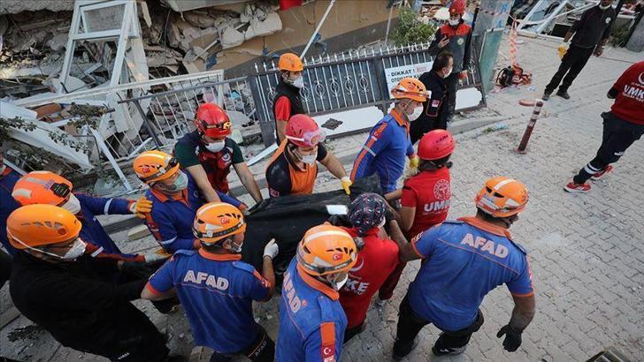 İzmir'deki depremde hayatını kaybedenlerin sayısı 39'a yükseldi