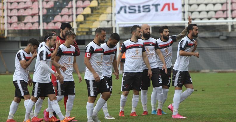 Manisaspor, transferlere rağmen son sıradan kurtulamadı