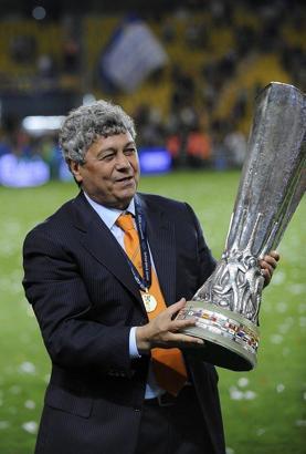 Tarihin en çok kupa kazanan ikinci hocası: Lucescu