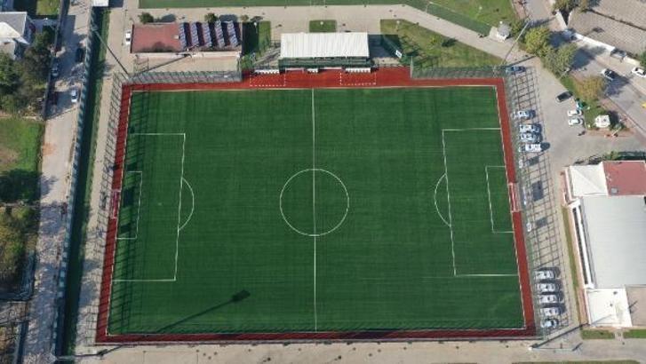 Atıcılar Spor Kompleksi'ndeki 1 No'lu saha hizmete açıldı