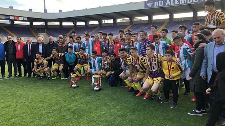 Şampiyon Çubuklu