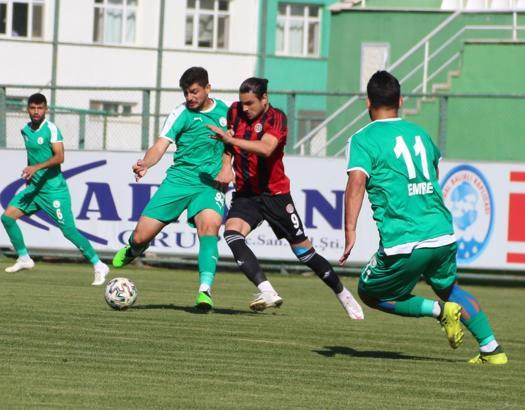 Turgutluspor, Sivas Belediyespor deplasmanında yıkıldı