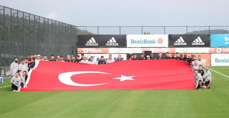 Beşiktaş'ta 29 Ekim Cumhuriyet Bayramı kutlandı