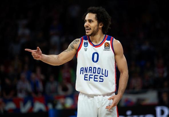 Anadolu Efes'te Shane Larkin sezonu açıyor