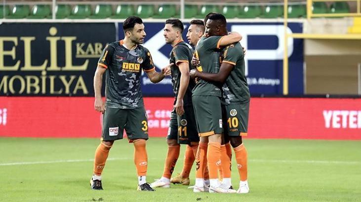 Alanyaspor'un tek rakibi Fenerbahçe