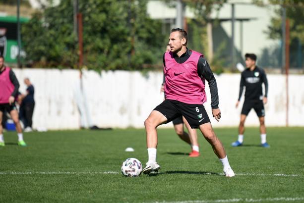 Denizlispor eksiklerini kapatıyor