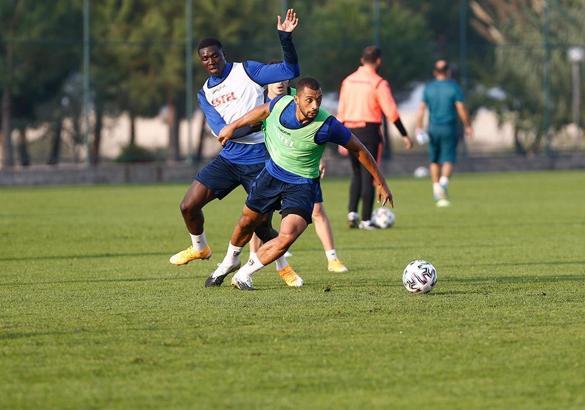 Trabzonspor'da Caleb Ekuban ile Hüseyin Türkmen antrenmana katılmadı