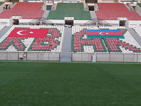 Diyarbekirspor'dan Azerbaycan'a bayraklı destek