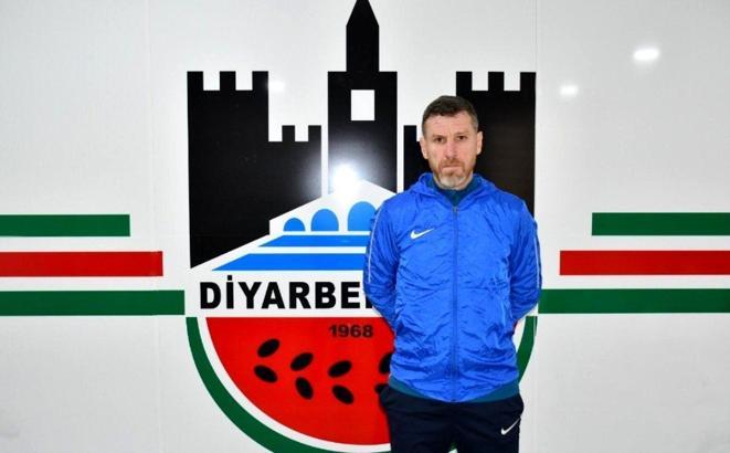 Diyarbekirspor'da teknik direktörlük görevine Şenol Demir getirildi