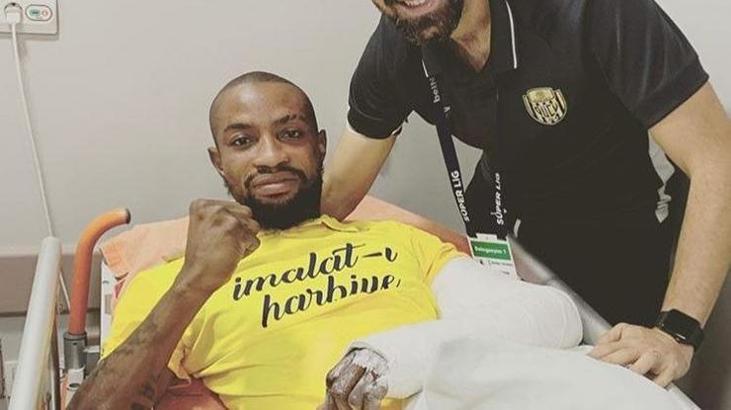 Ankaragücü'nde Bolingoli'nin dirseği çıktı