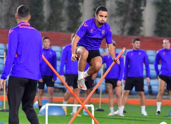 Başakşehir, PSG maçı hazırlıklarına başladı