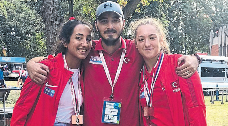 Genç kürekçiler Avrupa üçüncüsü