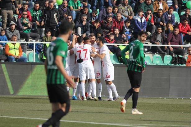 Antalyaspor, Denizlispor maçında galibiyet hedefliyor