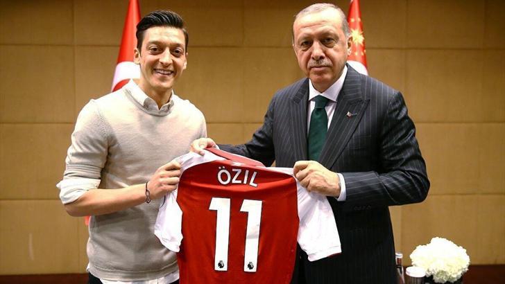 Almanya Futbol Federasyonu Genel Sekreteri: 2018'de Mesut Özil'e yapılanlar yanlıştı