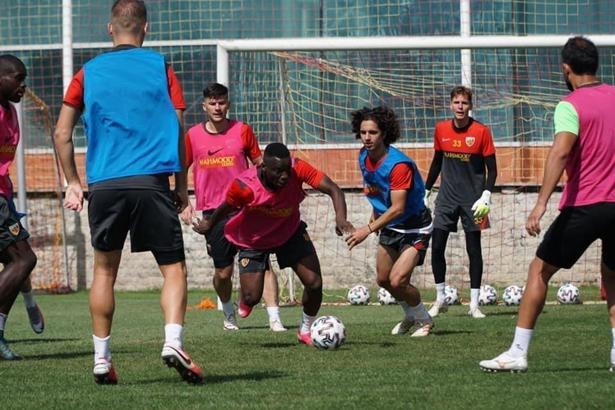 Kayserispor'da yabancı sayısı 13'e düştü