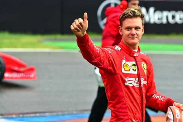 Michael Schumacher'in oğlu Mick Schumacher piste çıkıyor!