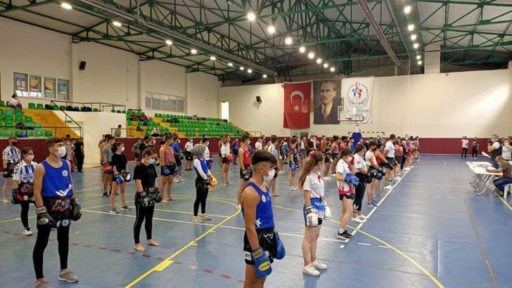 Muaythai 10. Khan'a terfi sınavı İstanbul'da yapıldı