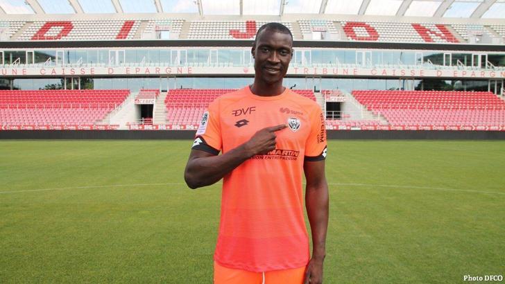 Rennes, Alfred Gomis'i kadrosuna katıyor