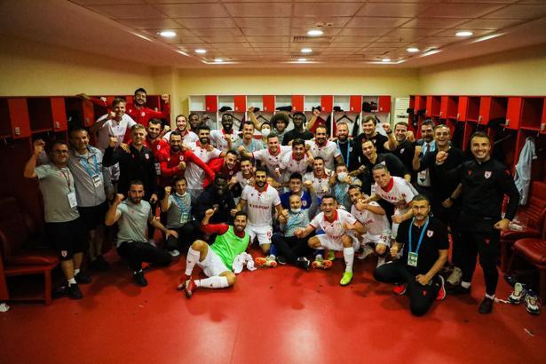 Samsunspor'da 2 futbolcuda Covid-19 tespit edildi