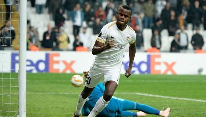 Samatta Beşiktaş'a iki gol atmıştı