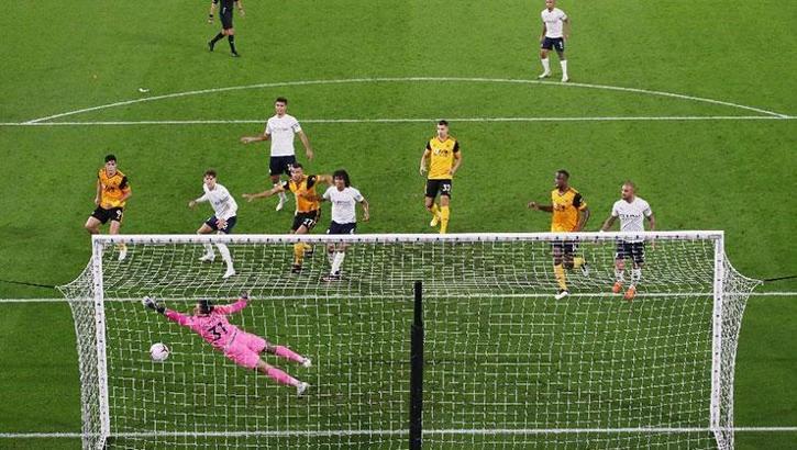 Manchester City 3 puanı 3 golle aldı
