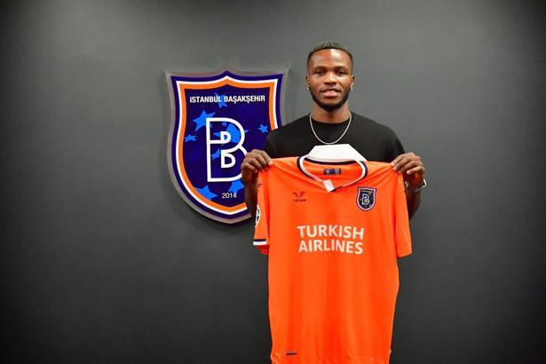 Başakşehir Bolingoli Mbombo'yu kadrosuna kattı