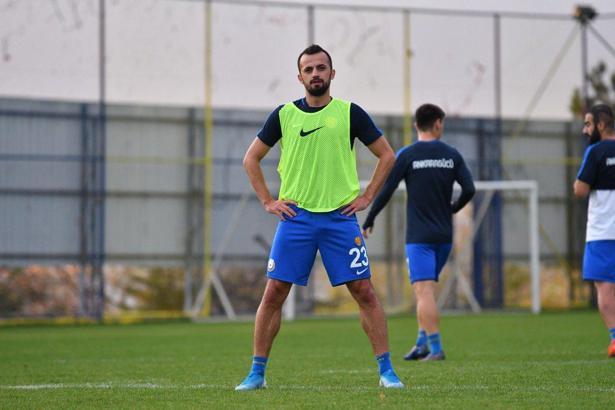 İlhan Parlak, Kayserispor'a transfer oldu
