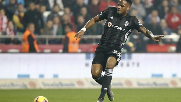 Cyle Larin alarmı