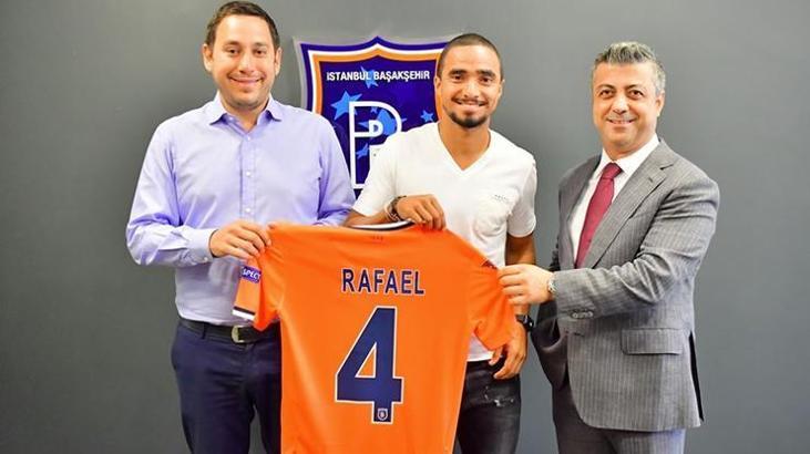 Başakşehir, Rafael'i açıkladı