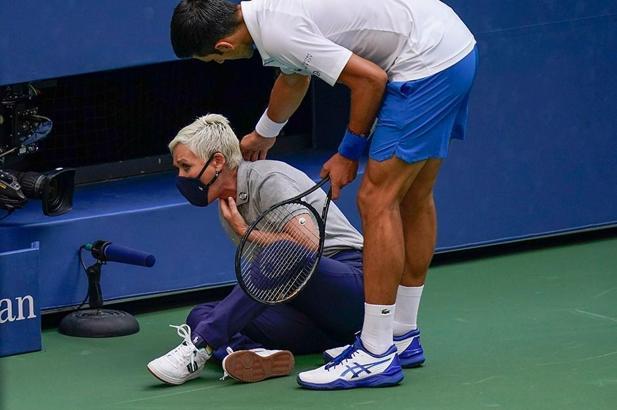 Novak Djokovic: Aşırı derecede üzgünüm, istemeden oldu