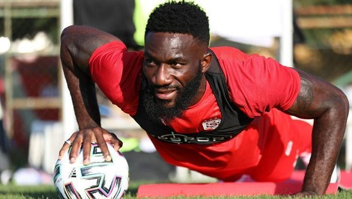 Sivasspor'da Aaron Appindangoye 8 hafta sahalardan uzak kalacak!