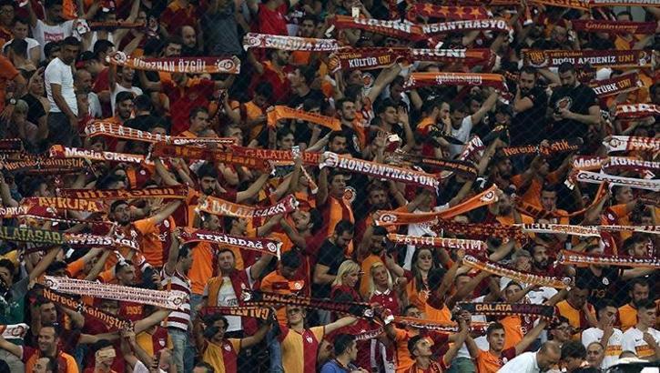 Galatasaray'da sıcak gelişme! Taraftara kombine jesti!